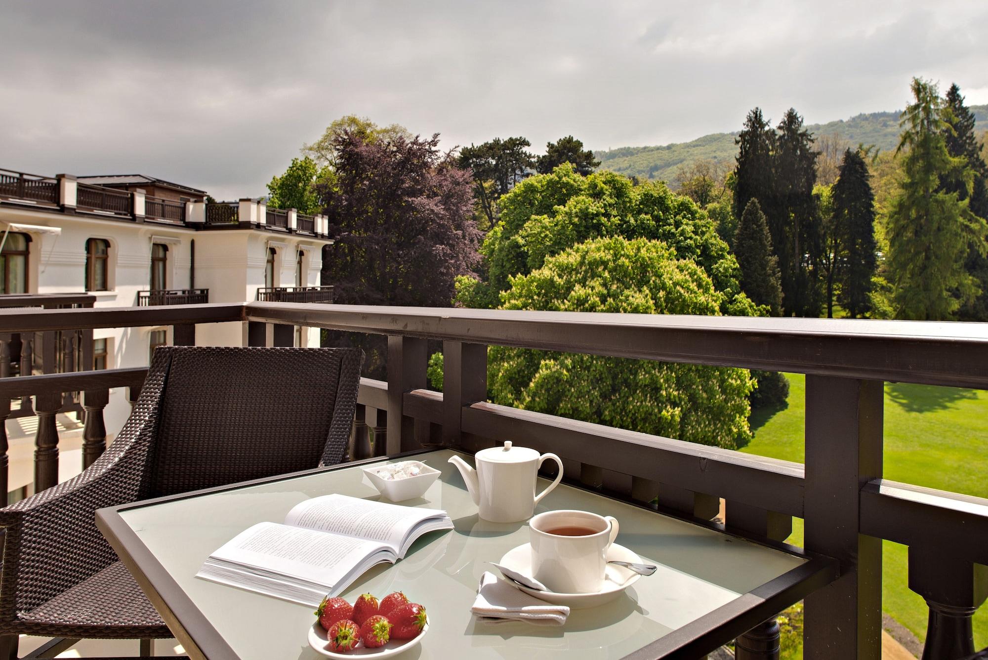 Hotel Royal Evian-les-Bains Exterior photo